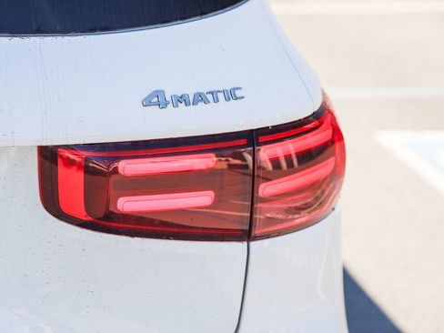 Certified 2025 Mercedes-Benz GLB 250 4MATIC image 10