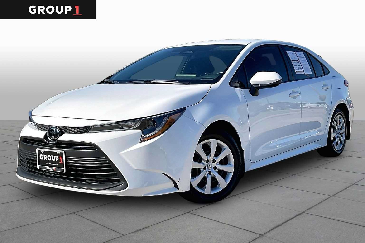 Used 2024 Toyota Corolla LE FWD image 1