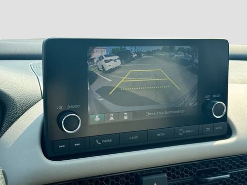 Certified 2025 Honda HR-V LX image 17