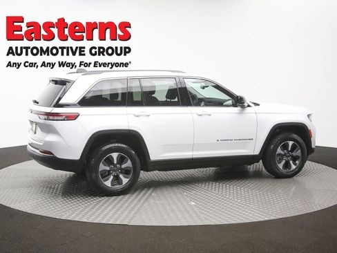 Used 2022 Jeep Grand Cherokee Limited 4xe w/ Luxury Tech Group II AWD/4WD image 46