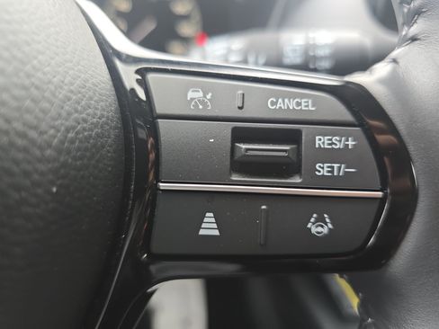Certified 2024 Honda HR-V EX-L image 17