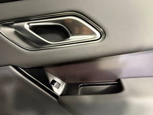 New 2026 Land Rover Range Rover Velar Dynamic SE image 27