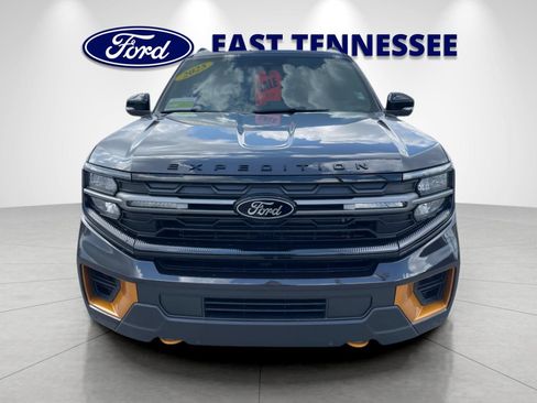 Used 2025 Ford Expedition Tremor AWD/4WD image 9