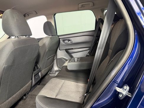 Used 2025 Nissan Rogue SV FWD image 18