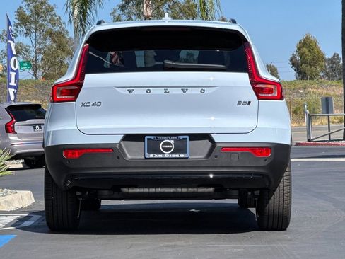 New 2026 Volvo XC40 B5 Ultra w/ Climate Package AWD/4WD image 4