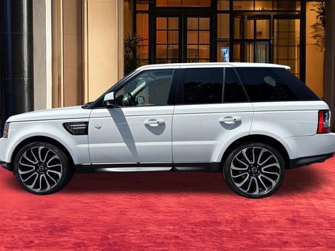 Used 2013 Land Rover Range Rover Sport HSE LUX AWD/4WD image 2