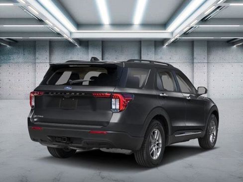 New 2026 Ford Explorer Active w/ Active Comfort Package image 4