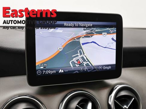 Used 2019 Mercedes-Benz GLA 250 4MATIC w/ Premium Package image 18