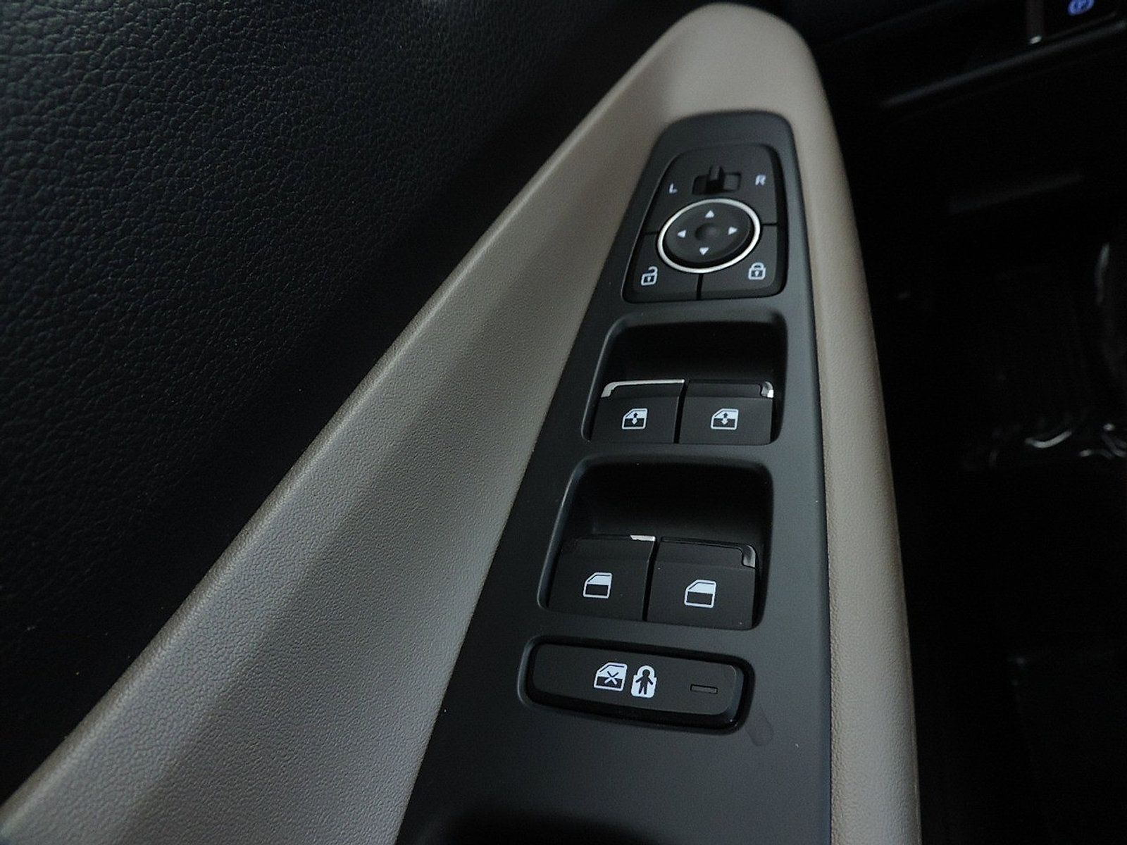 Used 2023 Hyundai Santa Fe SEL AWD/4WD image 22