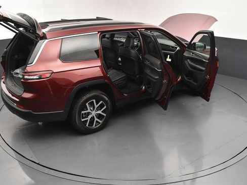 Used 2025 Jeep Grand Cherokee L Limited w/ Trailer Tow Package AWD/4WD image 30
