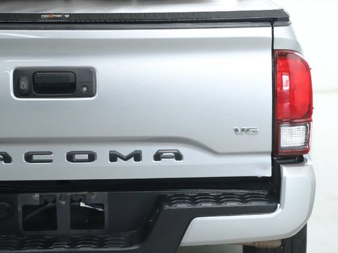 Used 2023 Toyota Tacoma SR AWD/4WD image 41