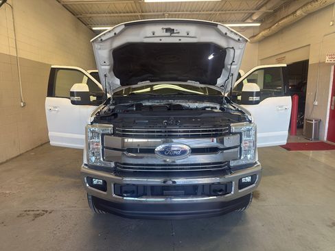 Used 2019 Ford F250 Lariat w/ Lariat Ultimate Package image 8