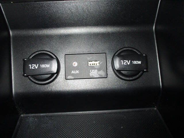Used 2020 Hyundai Elantra SE FWD image 23