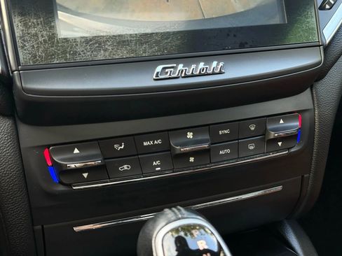 Used 2017 Maserati Ghibli image 36