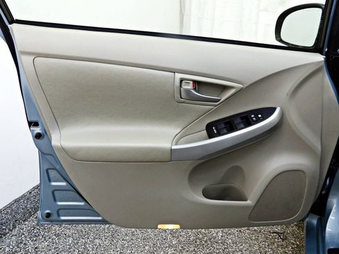 Used 2012 Toyota Prius Two FWD image 7