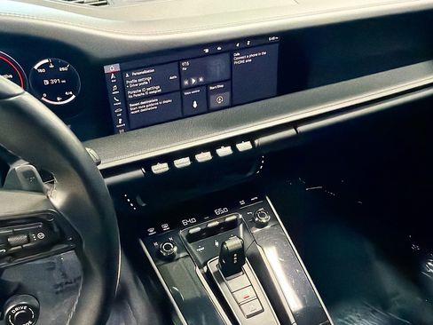 Certified 2020 Porsche 911 Carrera 4S image 25