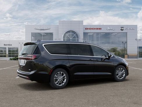 New 2027 Chrysler Pacifica Select AWD/4WD image 4