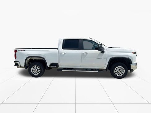 Used 2025 Chevrolet Silverado 2500 LT w/ Convenience Package AWD/4WD image 9