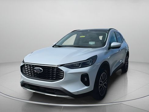 New 2026 Ford Escape PHEV w/ PHEV Premium Package image 10