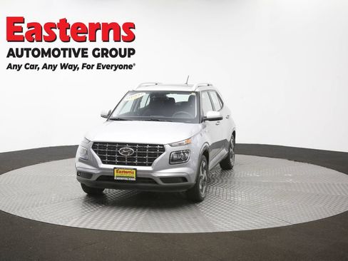 Used 2024 Hyundai Venue SEL FWD image 53