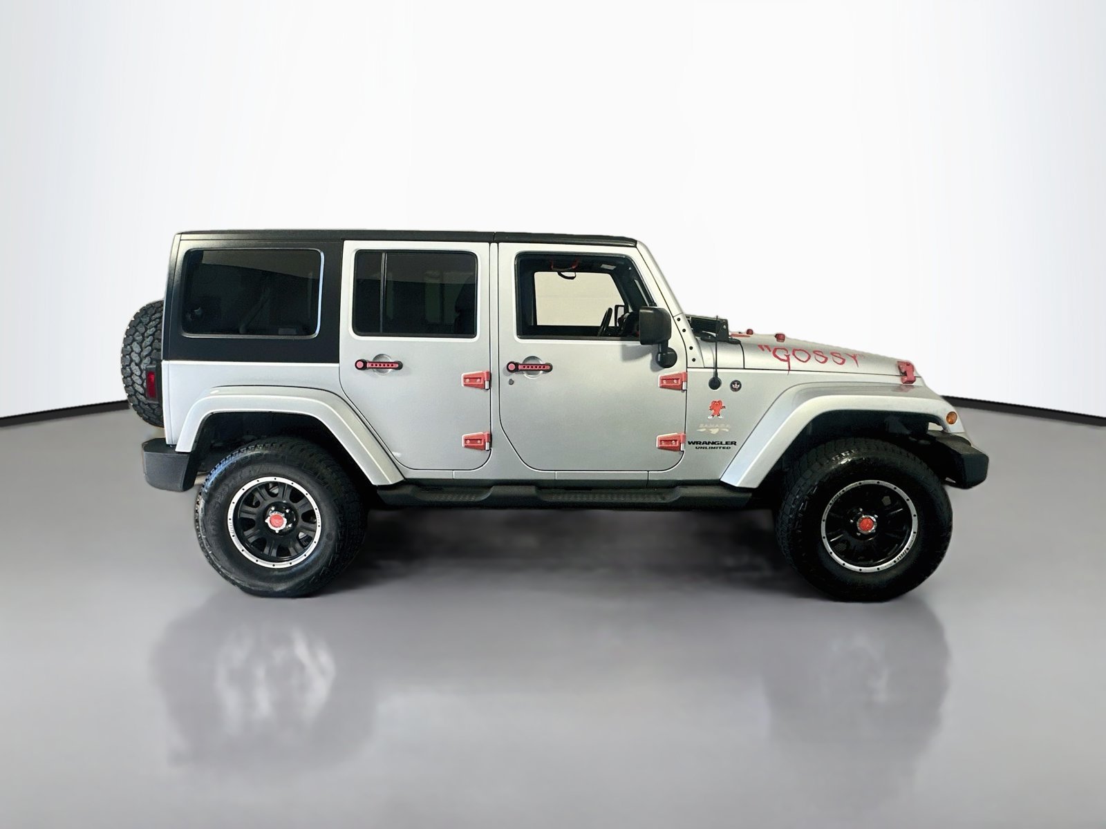 Used 2011 Jeep Wrangler Unlimited Sahara w/ Connectivity Group AWD/4WD image 8