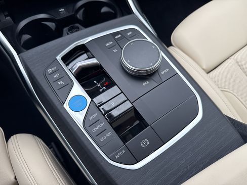 New 2026 BMW i4 xDrive40i AWD/4WD image 3