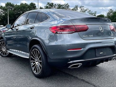 Used 2023 Mercedes-Benz GLC 300 4MATIC Coupe image 3