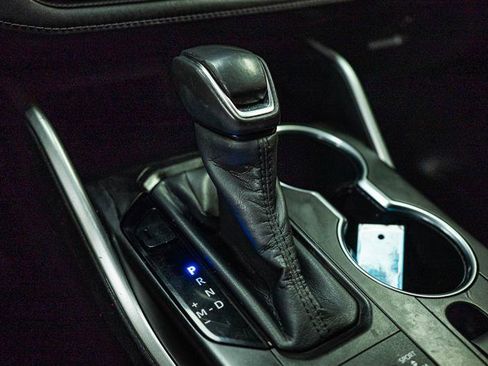 Used 2020 Toyota Highlander XLE image 21