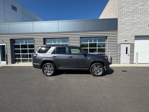 Used 2022 Toyota 4Runner TRD Sport w/ Technology Package AWD/4WD image 3