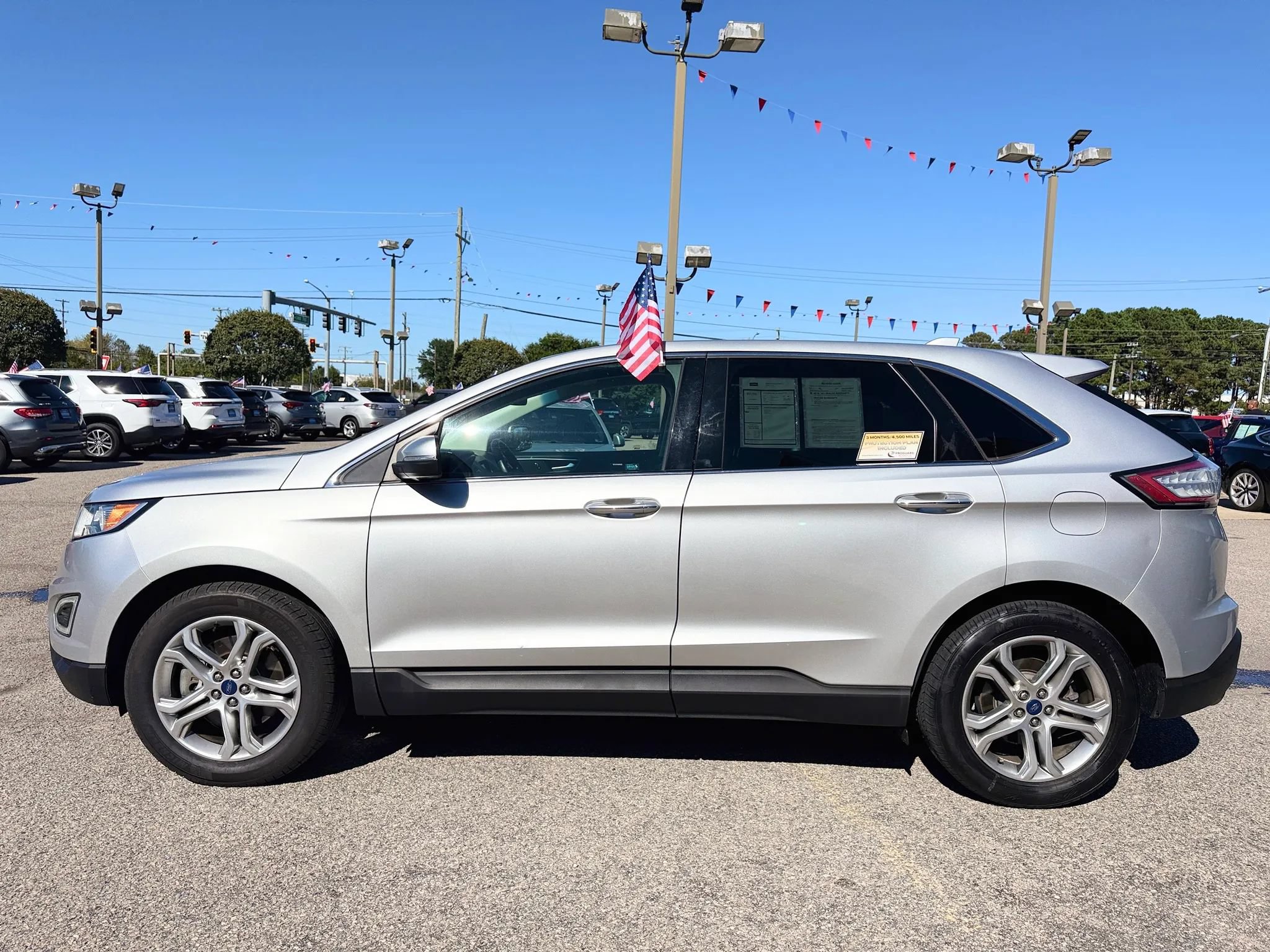 Used 2018 Ford Edge Titanium FWD image 13