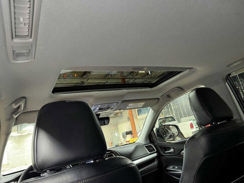 Certified 2019 Toyota Highlander XLE AWD/4WD image 26