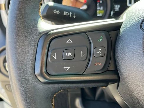 Used 2024 Jeep Wrangler Unlimited image 16