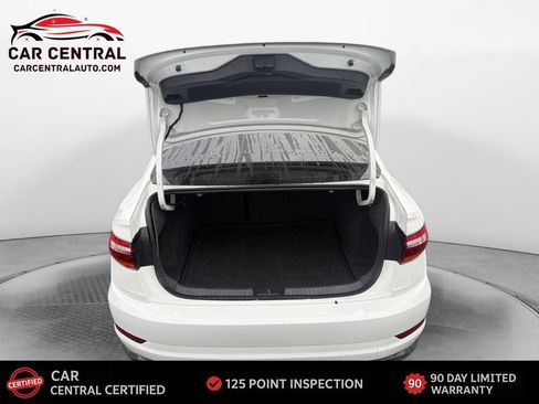 Used 2019 Volkswagen Jetta GLI FWD image 27