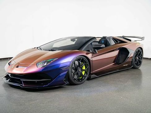 Used 2021 Lamborghini Aventador SVJ AWD/4WD image 4