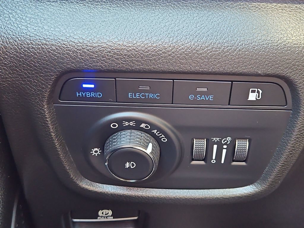 Used 2023 Jeep Grand Cherokee 4WD 4xe image 18