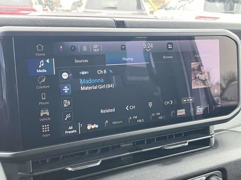 Used 2024 Jeep Wrangler Sport S image 28