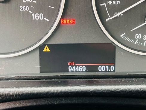 Used 2013 BMW 328i xDrive Sedan image 32