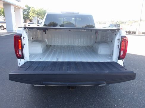 Used 2023 GMC Sierra 1500 SLT w/ SLT Premium Package image 8