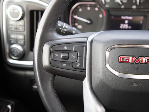 Used 2022 GMC Sierra 2500 SLT w/ SLT Preferred Package image 22