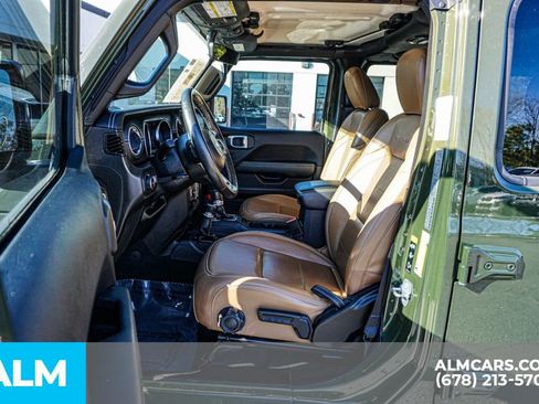 Used 2022 Jeep Wrangler Unlimited Sahara w/ Dual Top Group image 19