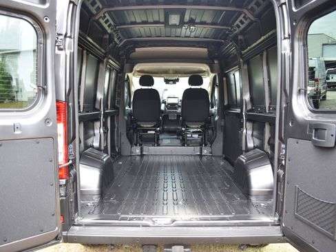 New 2026 RAM ProMaster 1500 w/ Premium Convenience Group FWD image 36