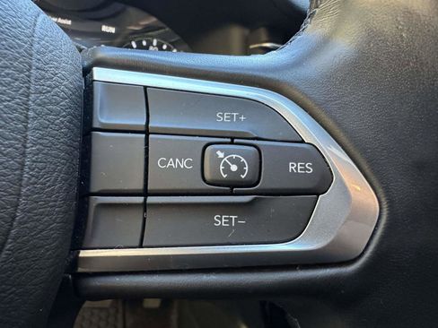 Used 2022 Jeep Compass Latitude w/ Convenience Group image 32