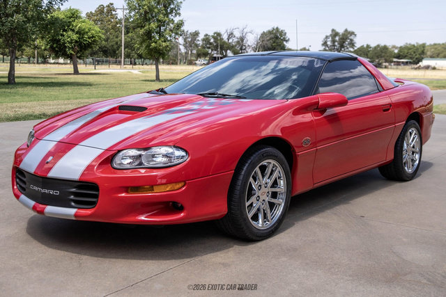 Used 2002 Chevrolet Camaro Z28 w/ SS Performance/Appearance Pkg RWD image 14