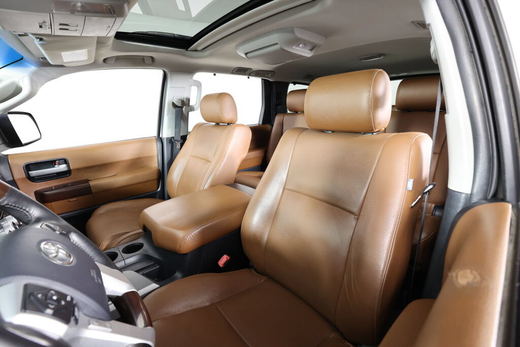 Used 2014 Toyota Sequoia Platinum AWD/4WD image 11