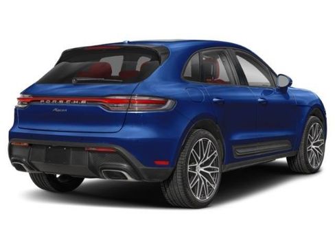 Certified 2025 Porsche Macan GTS image 2