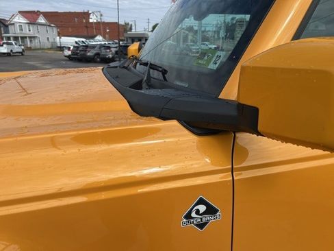 Used 2022 Ford Bronco Outer Banks image 5