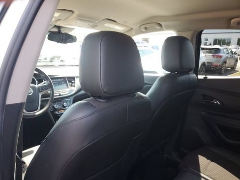 Certified 2020 Buick Encore Preferred FWD image 9