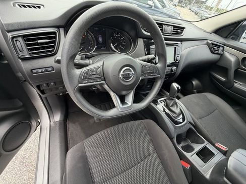 Used 2020 Nissan Rogue Sport S FWD image 17