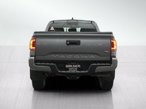 Used 2021 Toyota Tacoma TRD Sport AWD/4WD image 4