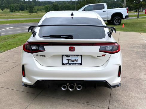 Used 2023 Honda Civic Type R image 5